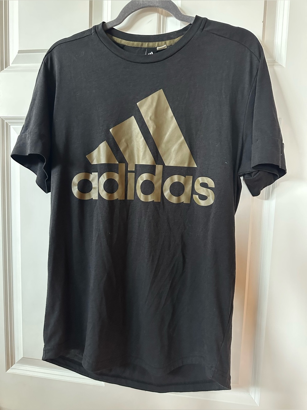 3 for $20 ⭐️ Adidas Black & Green Short Sleeve Tee